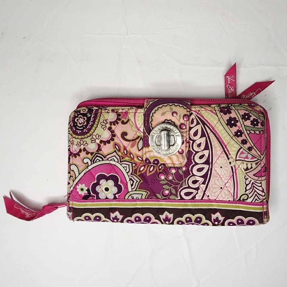 Vera Bradley Zip Around Quilted Floral Print fabric Wallet